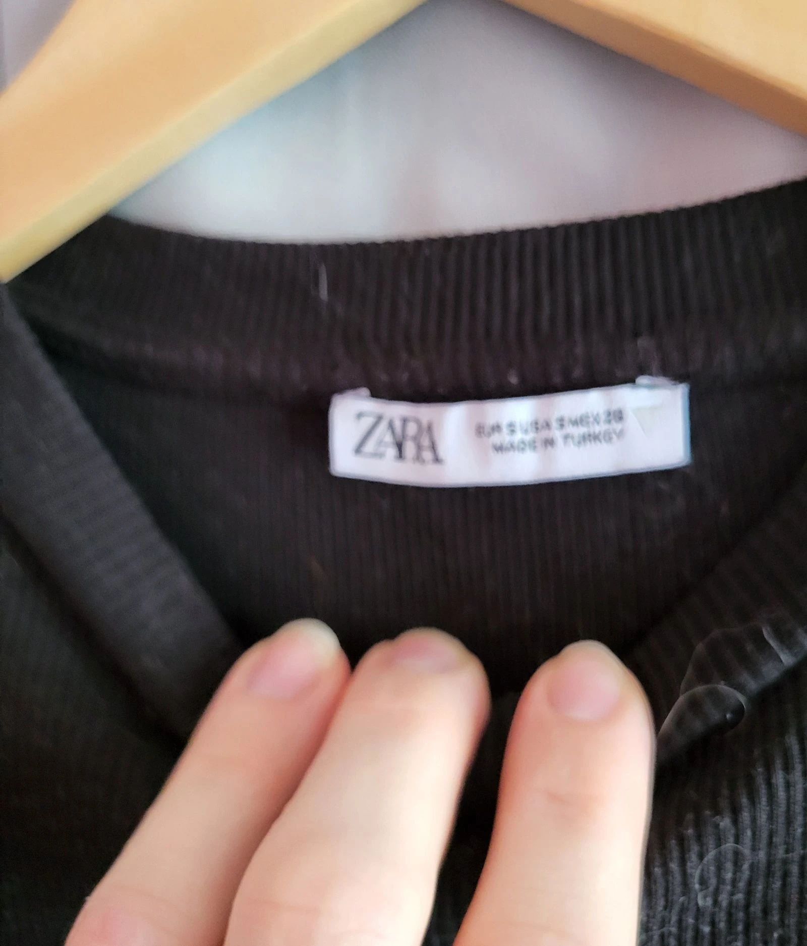 Top court noir ficelles zara – photo 3